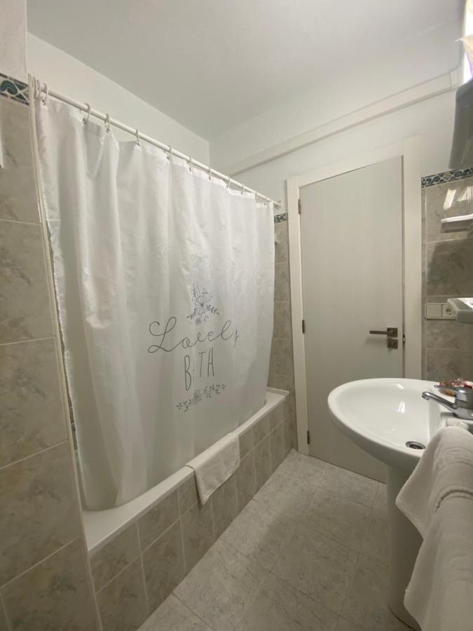 Hostal Pitiusa Ібіца Екстер'єр фото